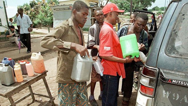 Congo Brazzaville: Le prix du carburant triple dans ce pays riche en pétrole