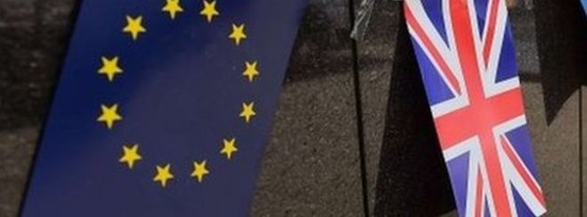 Флаги у здания ЕС