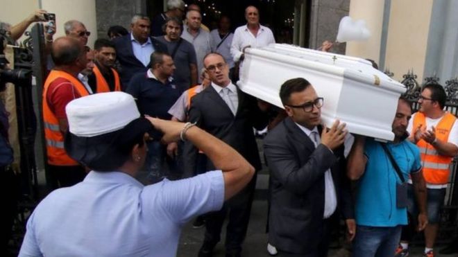 Sanduku lilillobeba mwili wa Tiziana Cantone