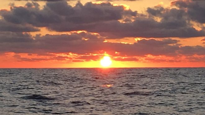 Восход солнца на Средиземном море