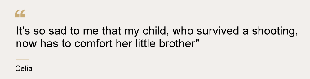 Цитата Силии, которая говорит: «Мне так грустно, что мой ребенок, переживший стрельбу, теперь должен утешить своего младшего брата».