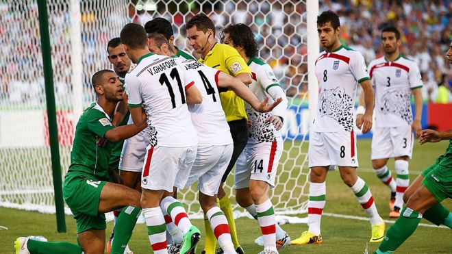 Iranian and Iraqi players square off