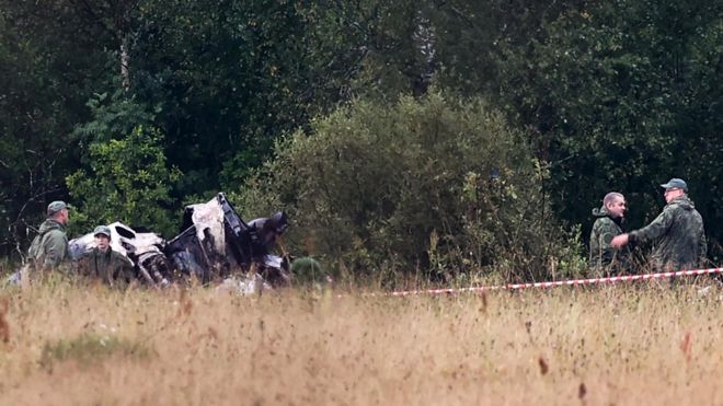 Обломок самолета