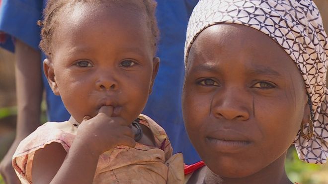 Mãe e filho no Níger
