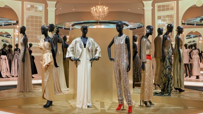 Выставка Christian Dior Designer of Dreams - бальная секция