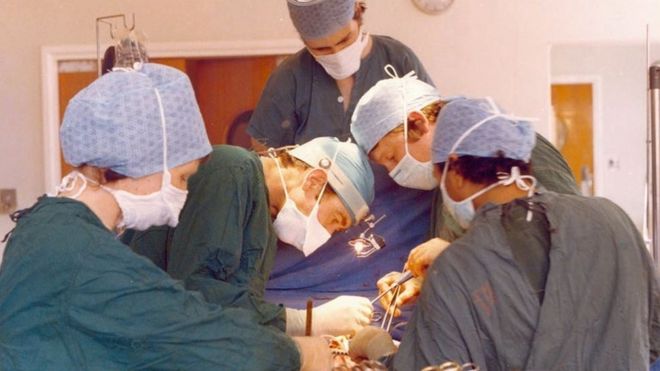 Первая операция на сердце, легкие и печень, больница Папворта