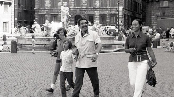 Gabo, Mercedes y sus hijos en Roma en 1969