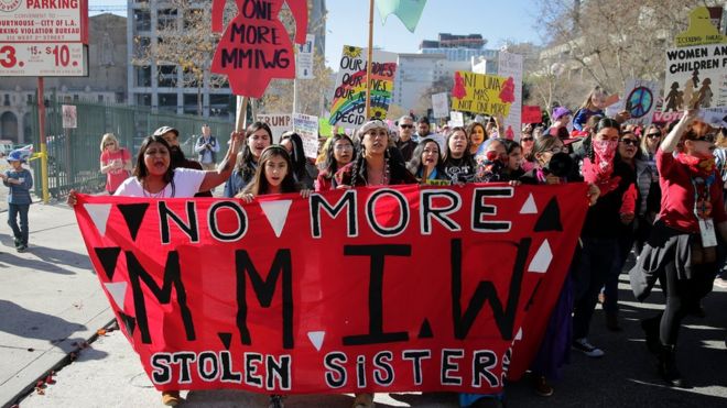 Марш убитых и пропавших женщин из числа коренного населения в Лос-Анджелесе