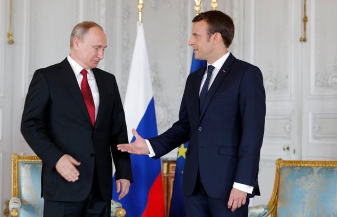 Vladimir Putin and Emmanuel Macron - 29 May