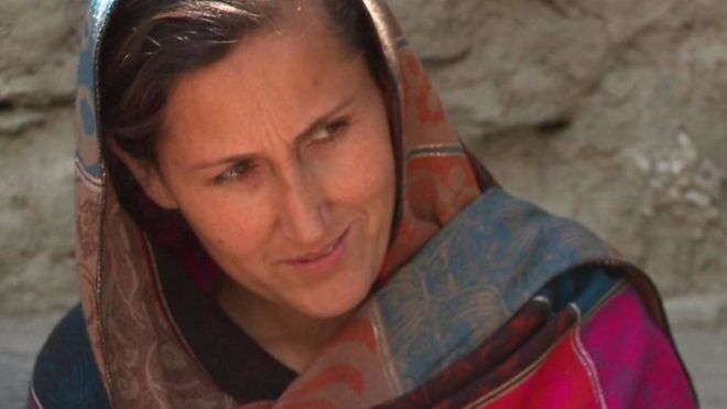 بروشسکی دنیا کی کسی اور زبان سے نہیں ملتی۔ اردو رسم الخط میں اس زبان کی کتابیں لکھی جا رہی ہیں۔ یہ زبان بولنے والوں کی تعداد میں اضافہ ہو رہا ہے اور بولنے والے سرگرمی سے اپنی زبان