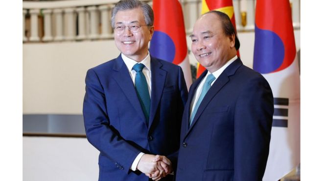 Tổng thống Hàn Quốc Moon Jae-in vừa hoàn tất chuyến thăm Việt Nam