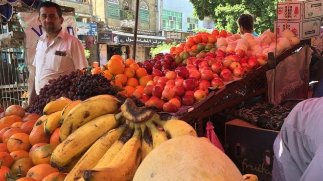 Food in market in Taiz