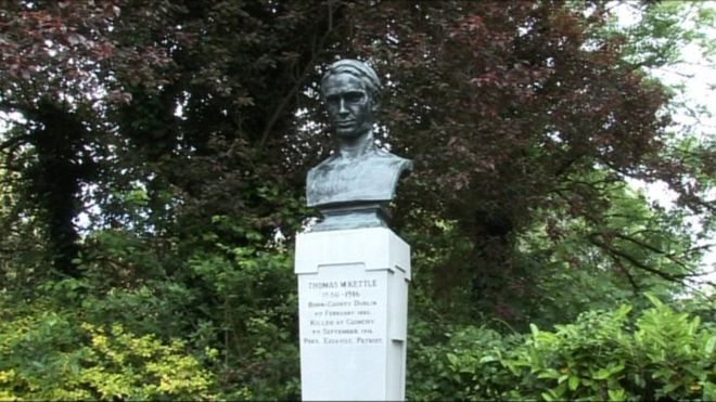 Бюст солдата Первой мировой войны Томаса Кеттла был установлен в Сент-Стивенс-Грин в центре Дублина