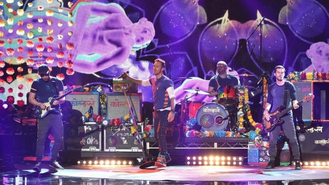 Концерт Coldplay на церемонии вручения премии American Music Awards в Лос-Анджелесе 22 ноября