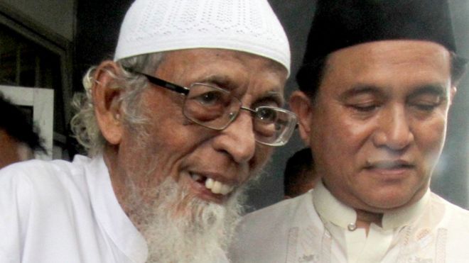 Abu Bakar Ba'asyir bersama Yusril Ihza Mahendra