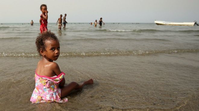 Waa gabar yar oo ku caayaraysa xeebta magaalada Masawa ee ku taalla Badda Cas dalka Eritrea.