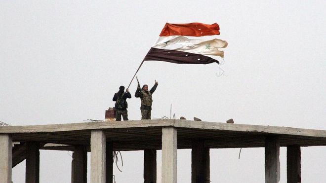 Бойцы под сирийским флагом