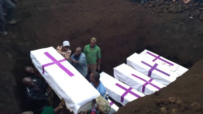 L'enterrement des victimes de Musanze.