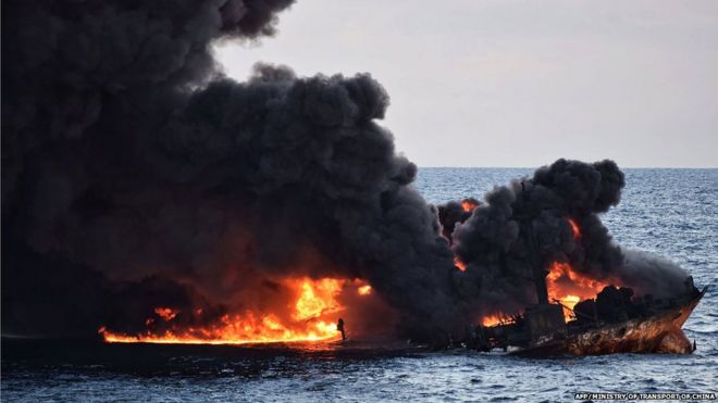 ‘Fishing continued’ after East China sea oil spill thumbnail