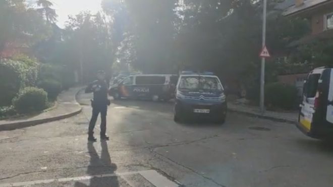 На месте происшествия около посольства Украины в Мадриде