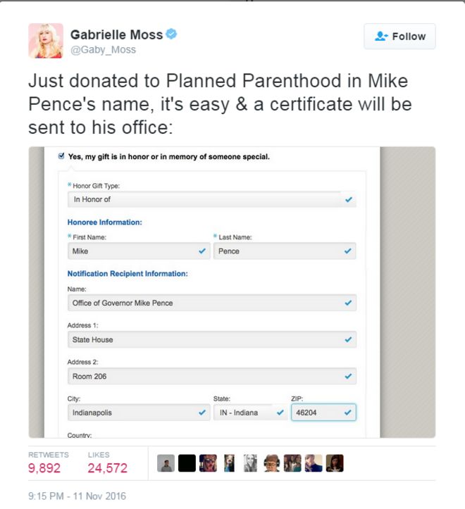 Сообщение в Твиттере, в котором говорится: «Только что пожертвовано в« Планируемое родительство »на имя Майка Пенс».