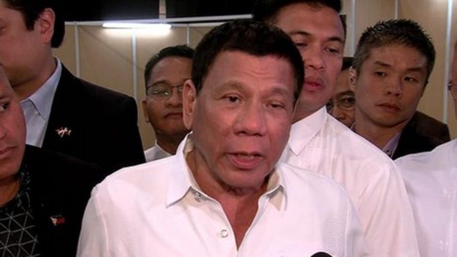 Duterte tv'de konuşuyor