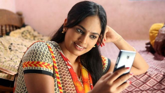 திரைவிமர்சனம்: உள்குத்து