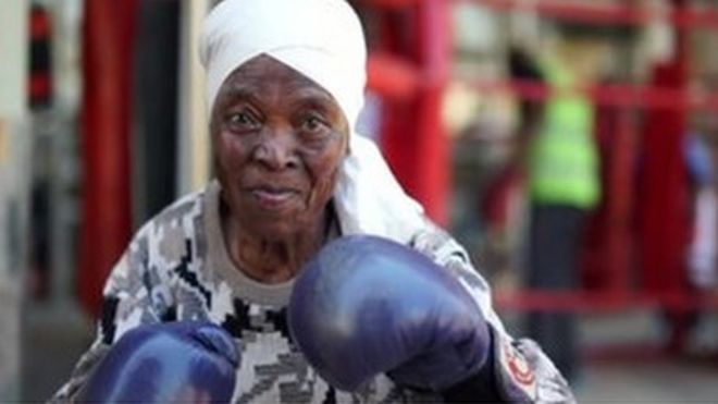 "J'ai 75 ans et la boxe, j'adore ça", Zodwa Twala