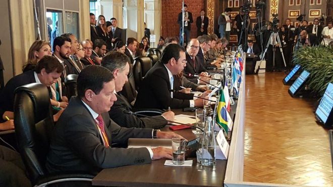 Vice-presidente Hamilton Mourão durante o encontro do Grupo de Lima em Bogotá, em 25 de fevereiro de 2019