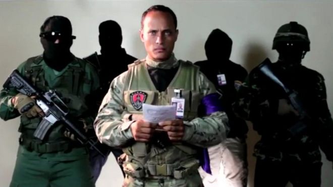 Полицейский, идентифицирующий себя как Оскар Перез, сделал заявление в Instagram