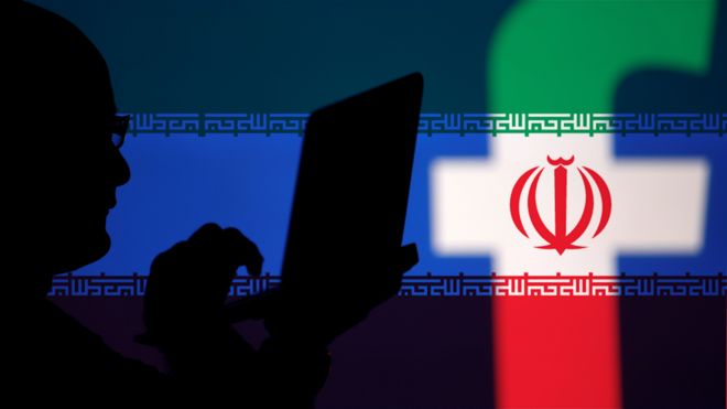 Флаг Ирана над логотипом Facebook