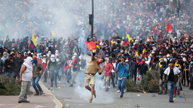 Resultado de imagen para El presidente de Ecuador llega a Quito en medio de la jornada de huelga nacional