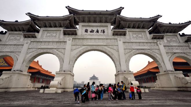 台北中正纪念堂前的自由广场（资料图片）