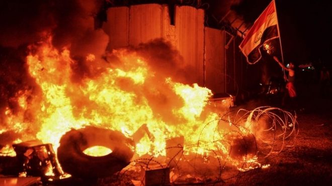Iranian consulate burns in Najaf
