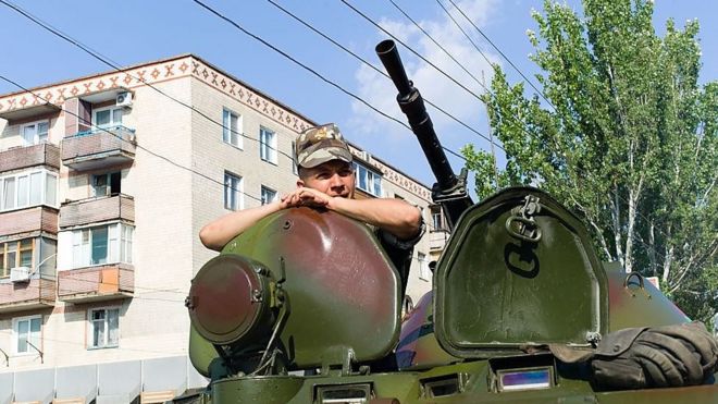 Военные на бронемашине
