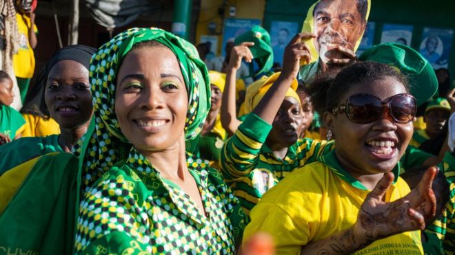 Wafuasi wa chama cha CCM wakati wa uchaguzi wa marudio Zanzibar mwaka jana 21 Machi baada ya Ali Mohamed Shein kutangazwa mshindi