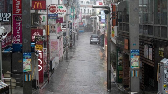 Distrito Harajuku, um dos mais agitados de Tóquio, ficou vazio