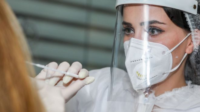 Azərbaycanda koronavirus testini harada verə bilərəm?