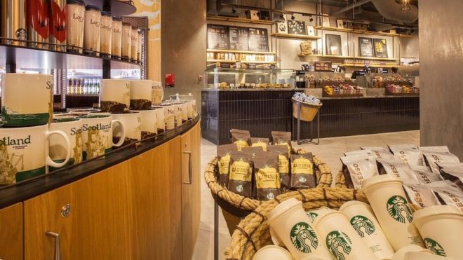 Starbucks в аэропорту Гатвик