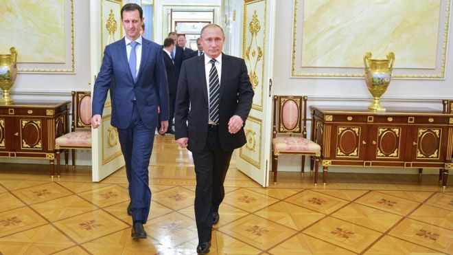 シリアのアサド大統領（写真左）とロシアのプーチン大統領（20日、モスクワ中心部のクレムリンで）