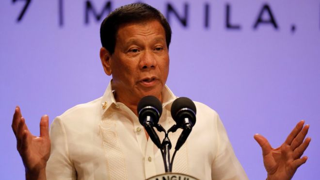 菲律賓總統杜特爾特在東盟峰會閉幕式上演講。