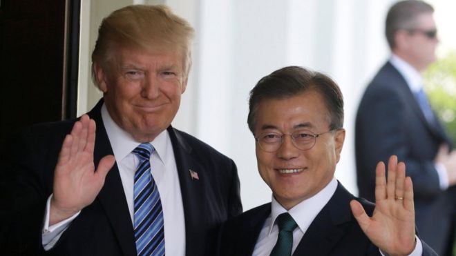 미국 트럼프 대통령(왼쪽)과 한국 문재인 대통령