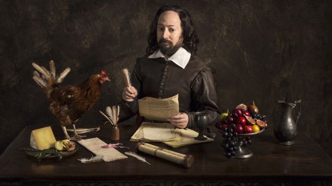 Дэвид Митчелл в роли Шекспира в предстоящем комедийном сериале BBC Upstart Crow