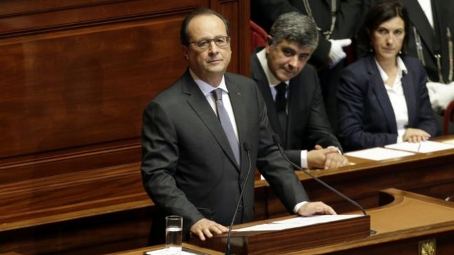 Президент Олланд выступает в парламенте после терактов в Париже