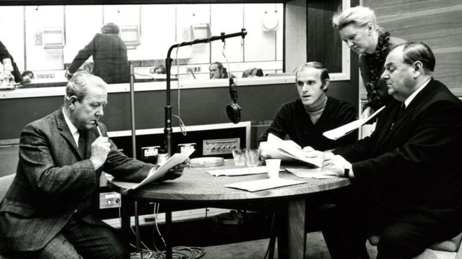 Скипп (третий справа) в студии звукозаписи в 1971 году