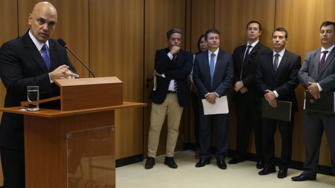 O ministro Alexandre de Moraes durante entrevista coletiva sobre prisões