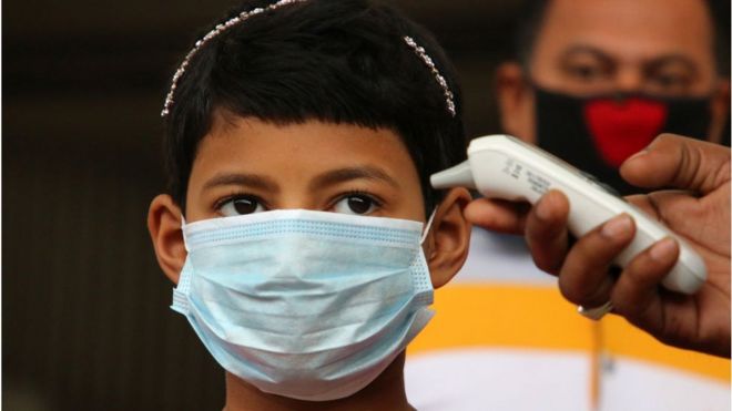 সারা পৃথিবীতে যত মানুষ করোনাভাইরাসে আক্রান্ত হচ্ছে তাদের ৮০ শতাংশেরও বেশি বাসায় থেকে নানাভাবে উপশমের চেষ্টা করছেন।