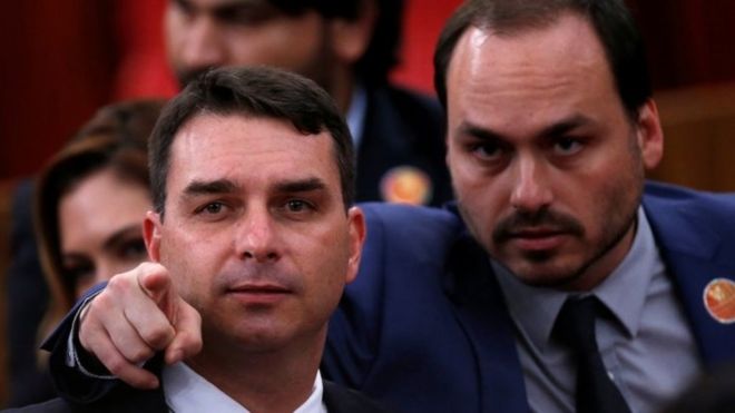 As perguntas sem resposta sobre as movimentações financeiras de Flávio Bolsonaro e Queiroz