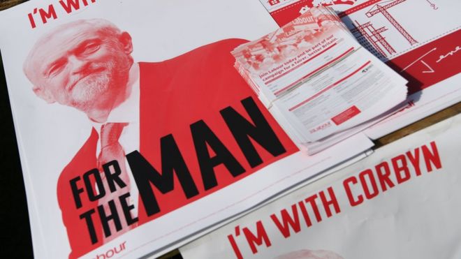 Листовка с изображением лидера лейбористской партии Джереми Корбина