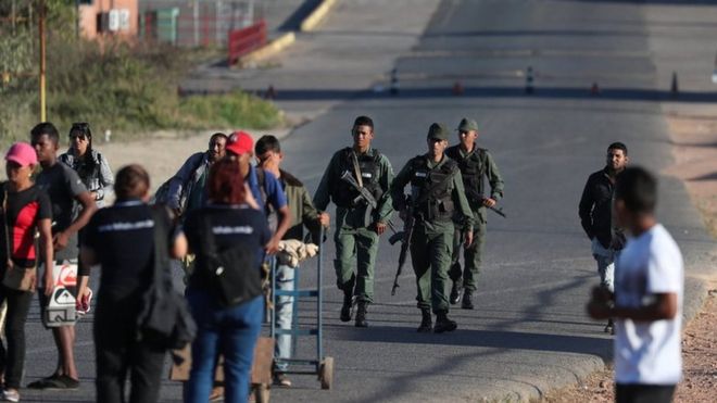 Венесуэльские солдаты на границе